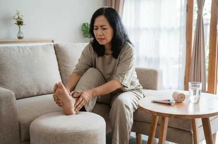 Cara Mengobati Sakit Kaki Sebelah Kiri Mudah Saja!