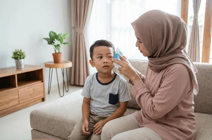 Mata Anak Bengkak Sebelah: Tangani Cepat, Kapan ke Dokter?
