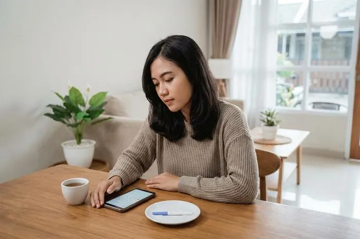 Telat Haid Tanpa Mual? Tetap Bisa Hamil, Ini Faktanya!