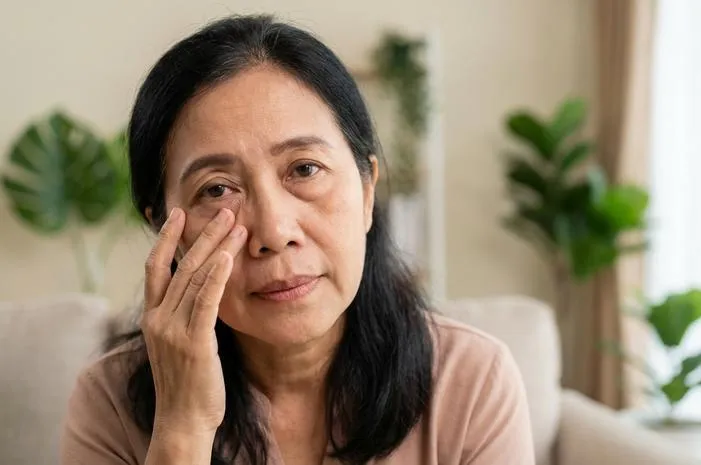 Rahasia Bebas Eyebag: Wajah Cerah Tanpa Kantung Mata