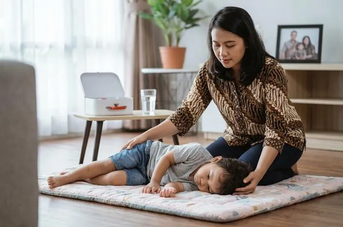 Anak Kejang? Lakukan Penanganan Ini, Tetap Tenang!
