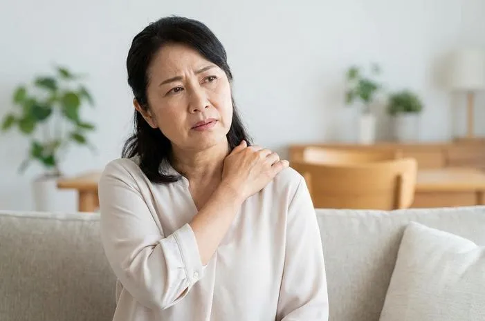 Bahu Kiri Sakit? Atasi Sekarang dengan Tips Ampuh Ini