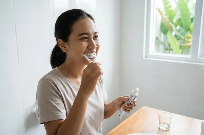 Rahasia Gigi Kuat Anti Lubang? Fluoride Pasta Gigi!