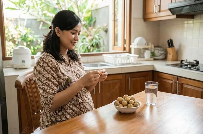 Bolehkah Ibu Hamil Makan Duku? Ya, Ini Manfaatnya!