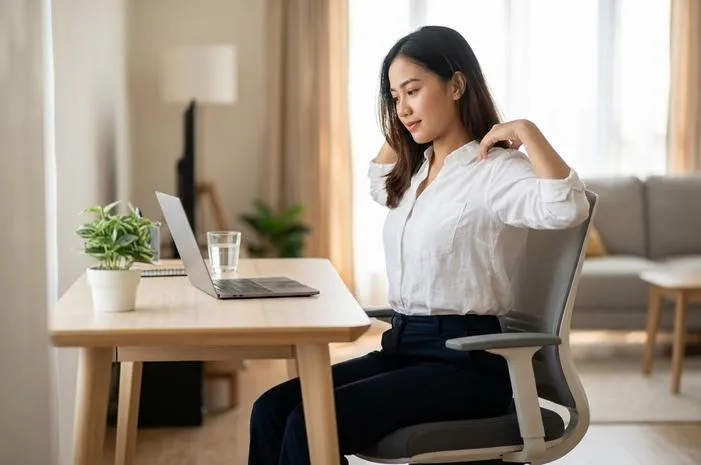 Cara Memperbaiki Postur Tubuh Jadi Tegak dan Pede