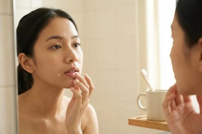 Bintik Putih di Bibir Normal Kok! Ini Penjelasannya