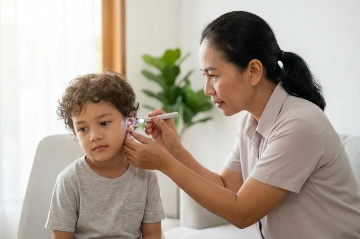 Telinga Kotor? Beres Deh! Ikuti Cara Bersih Aman