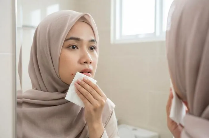 Jangan Panik! Ini Penyebab dan Cara Mengatasi Mulut Berdarah