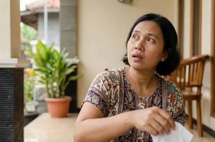 Kejatuhan Kotoran Cicak: Mitos, Bahaya, dan Solusi Islam