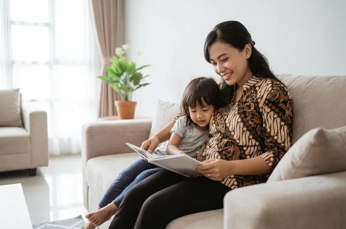 Menguak Arti Anak Tunggal, Bukan Sekadar Manja!