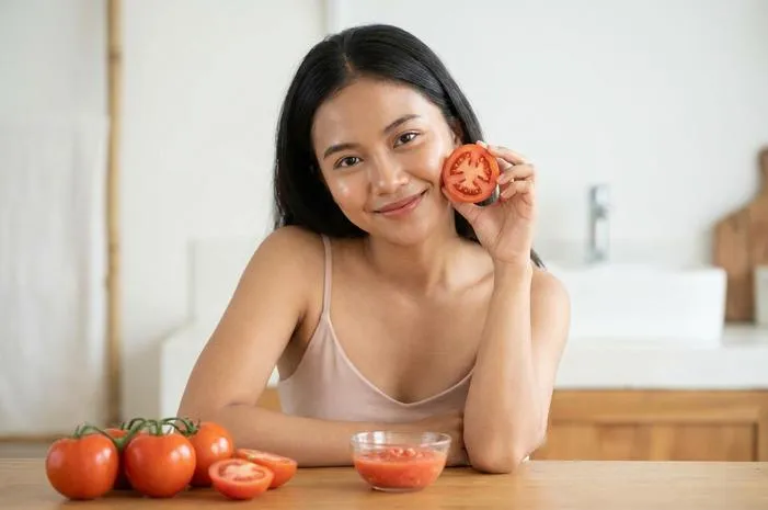 Manfaat Tomat bagi Wajah: Bikin Glowing Maksimal!