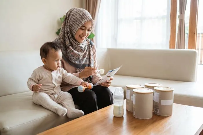 Top Peringkat Susu Formula Terbaik untuk Bayi 0-6 Bulan