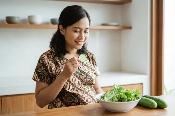 Ibu Hamil Makan Timun Mentah? Boleh, Ini Syaratnya!