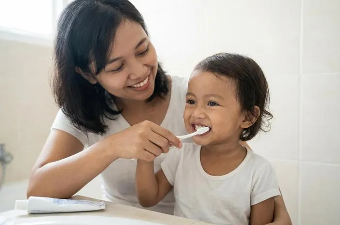 Fluorine: Si Paling Reaktif, Jaga Gigi Jadi Kuat!