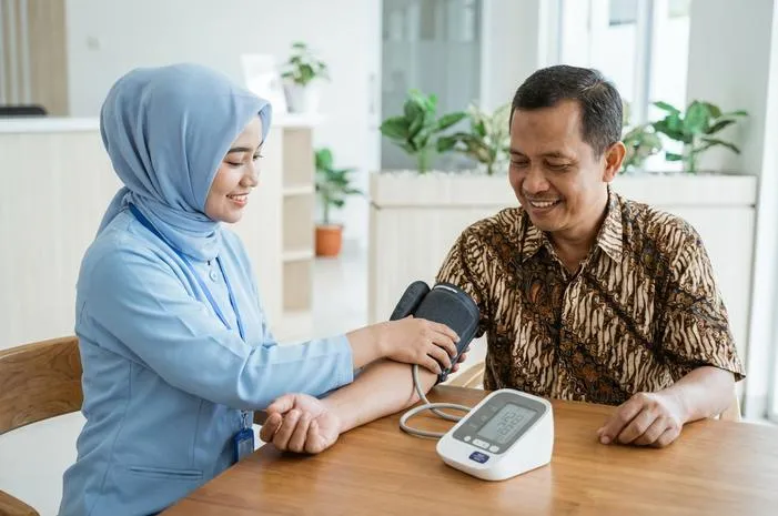 Cara Cek Tekanan Darah di Rumah dengan Mudah dan Akurat