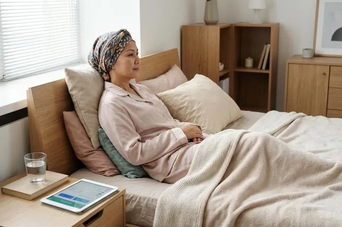 Bedrest Total? Begini Caranya Tetap Waras di Kasur