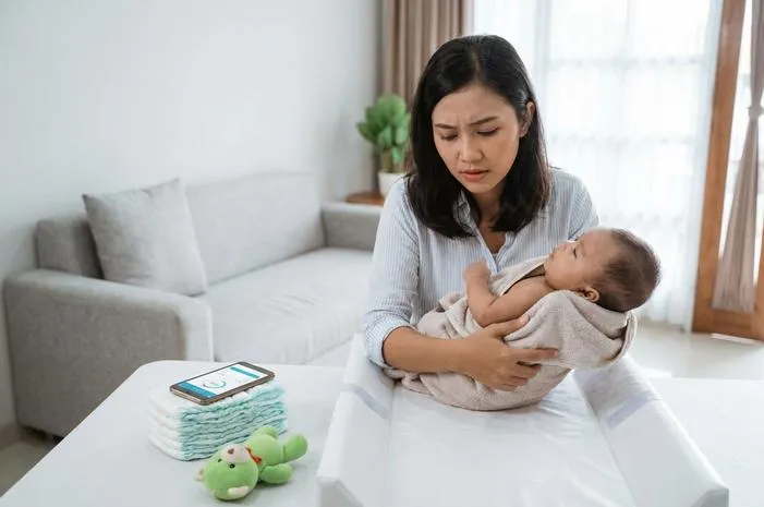 Pup Bayi Hijau Berlendir: Moms, Normal Atau Bahaya?