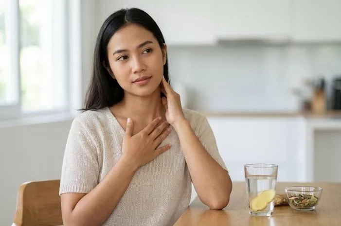 Cara Hilangkan Mengganjal di Tenggorokan Akibat Asam Lambung