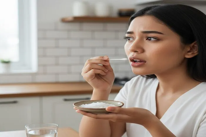 Sariawan Dikasih Garam? Boleh, Asalkan Jangan Ditabur!