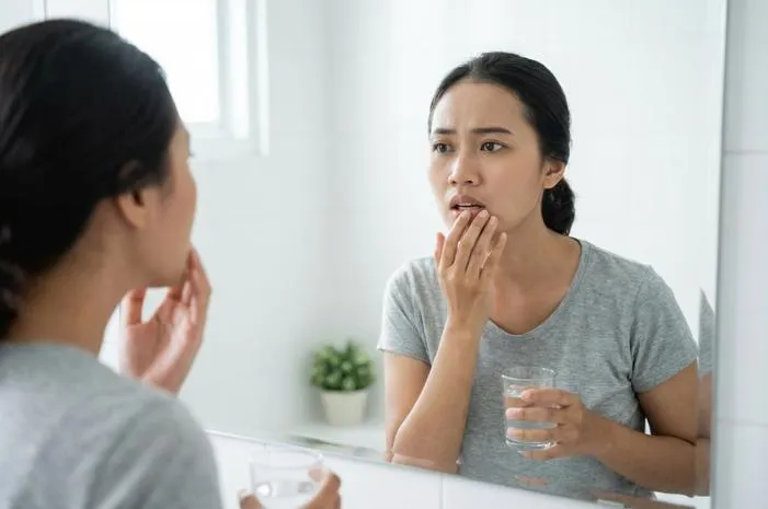 Langit Langit Mulut Ada Benjolan? Kenali 5 Penyebabnya