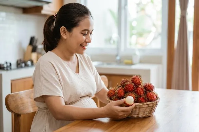 Bumil Makan Rambutan? Aman dan Bergizi, Tapi Jangan Berlebihan
