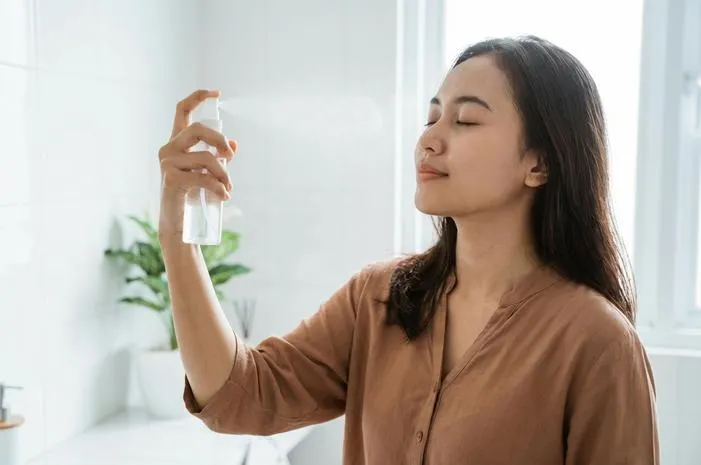 Spray Wajah: Kunci Makeup Sempurna dan Kulit Auto Glowing