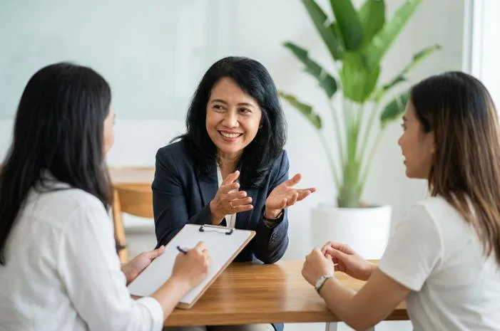 ESFJ: Sosok Peduli dan Ramah, Si Konsul Sejati