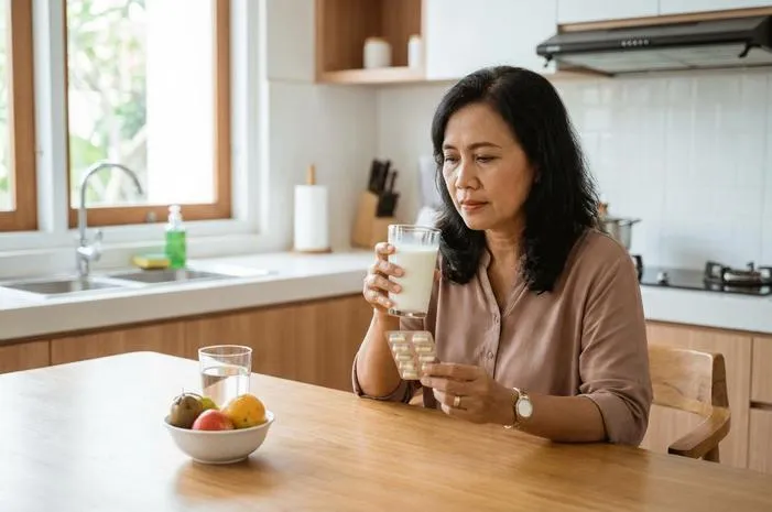 Apakah Susu Menetralkan Obat? Ini Jeda Waktu yang Pas