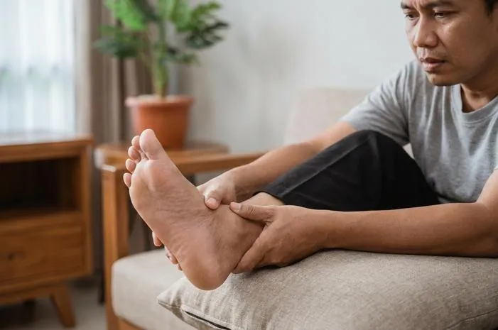 Inilah Penyebab Kaki Sering Kram dan Kesemutan dan Solusinya