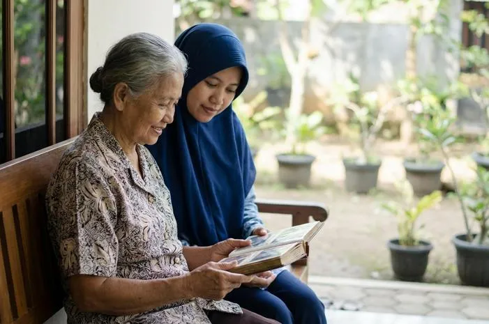 Kenali Perbedaan Alzheimer dan Demensia Serta Gejalanya