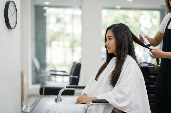Smoothing Rambut Berapa Jam? Simak Durasi dan Proses Lengkap