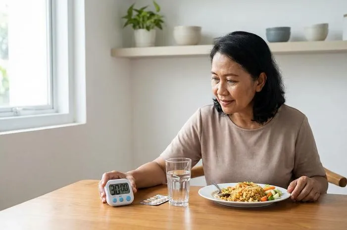 Berapa Jarak Minum Obat Setelah Makan yang Pas?