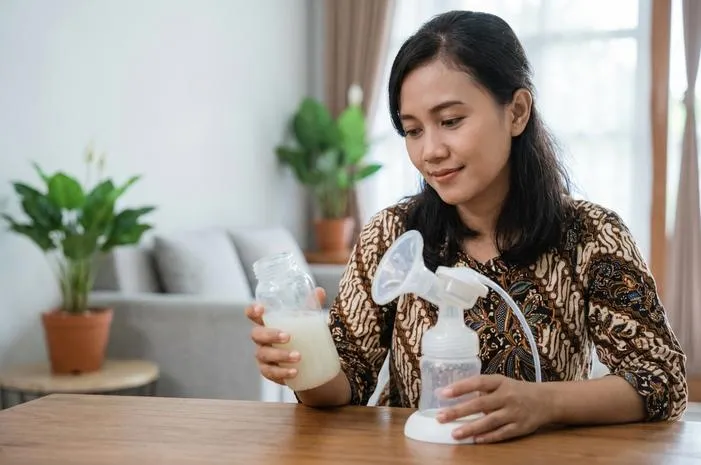 Kenapa ASI Bening Normal dan Tetap Penuh Nutrisi