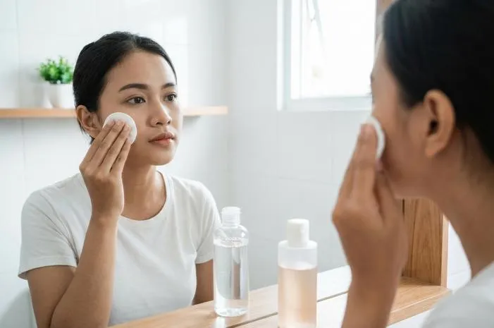 Perbedaan Micellar Water dan Toner: Urutan dan Fungsi