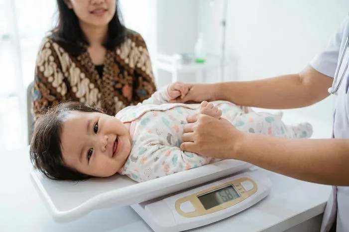 Berapa Berat Bayi 5 Bulan yang Ideal? Cek Faktanya!
