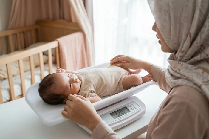 BB Normal Bayi Baru Lahir: Berapa Sih Angka Idealnya?