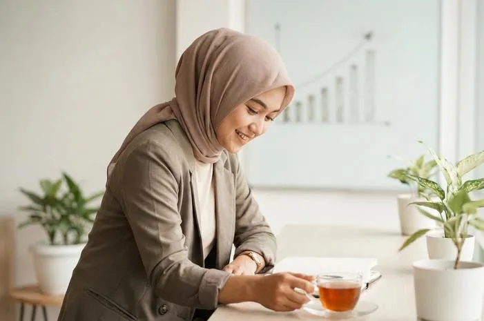 Merendah untuk Meroket Artinya: Bukan Rendah Hati!