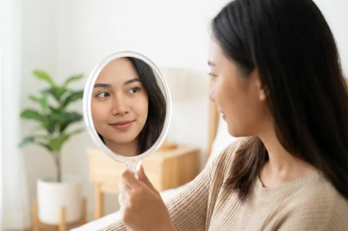 Cara Agar Mata Simetris dengan Senam Wajah Hingga Medis