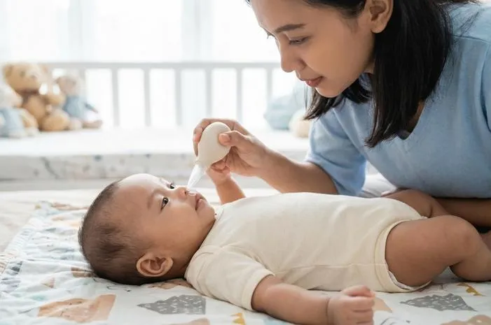 Cara Membersihkan Hidung Bayi Mudah Aman Bikin Nafas Lega