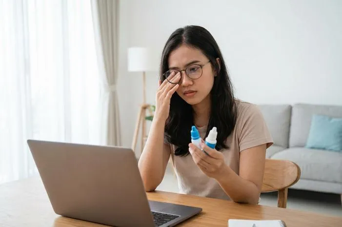 Bagusan Rohto atau Insto? Simak Perbedaan Sesuai Keluhan