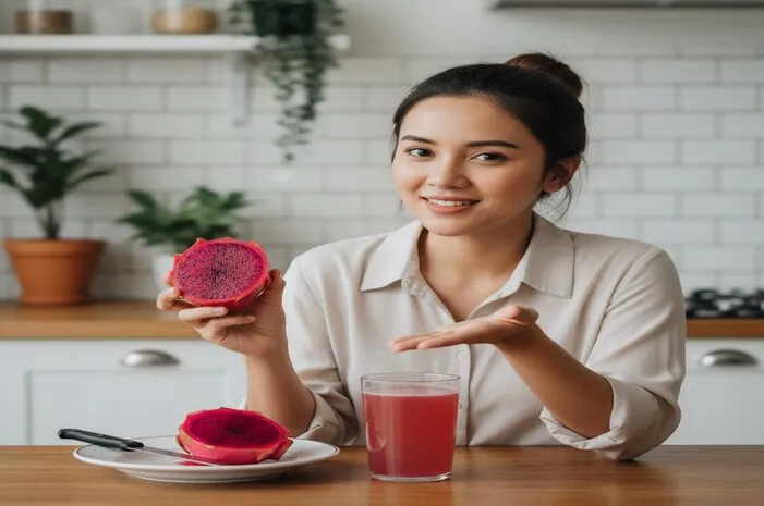 Makan Buah Naga, Kencing Jadi Merah? Ini Jawabannya!