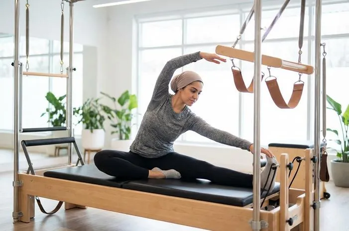 Latihan Pilates Cadillac Bikin Tubuh Lebih Kuat dan Lentur