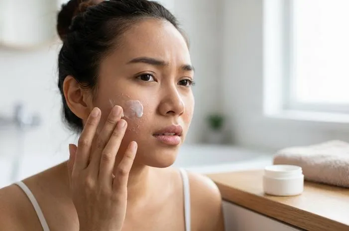 Cara Mengatasi Kulit Wajah Mengelupas dan Perih Secara Aman