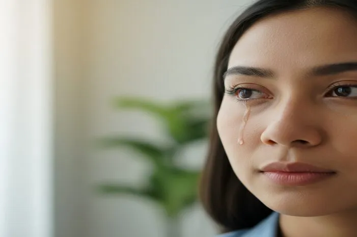 Kenapa Air Mata Warnanya Bening? Bukan Air Matcha Lho!