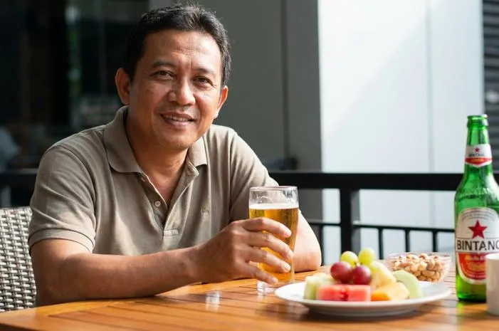 Bukan Sekadar Santai, Ini Manfaat Minum Bir Bintang