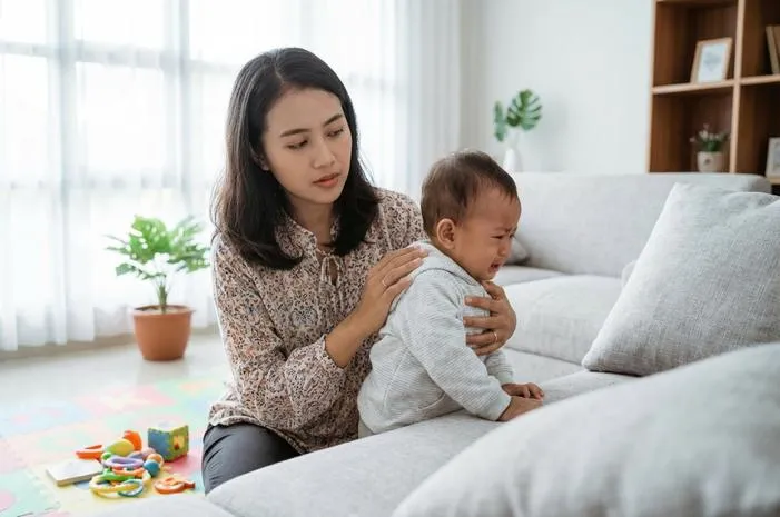 Bayi Rewel? Waspada Bayi Overstimulasi dan Solusinya