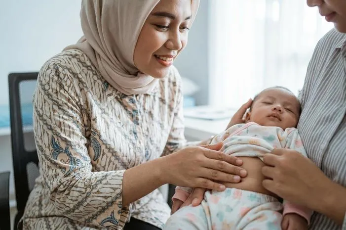 Memperbaiki Pusar Bodong Bayi: Cukup Jaga Kebersihan