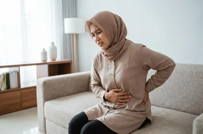 Sakit Perut Tembus Belakang? Jangan Panik, Ini Sebabnya!