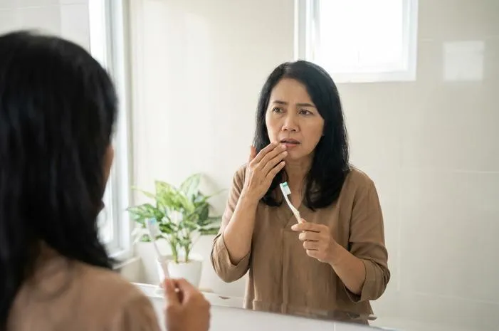 Penyebab Gusi Menghitam: Normal atau Berbahaya?