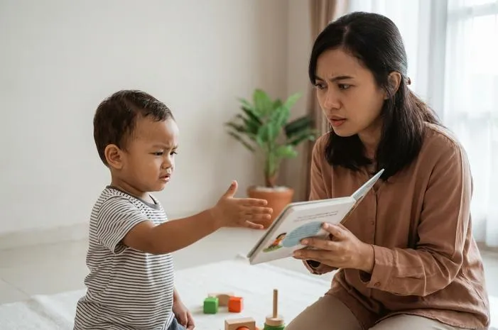 Anak Umur 2 Tahun Belum Bisa Bicara Cek Penyebab dan Solusi